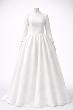 Gown, matching veil and matching badek tichel