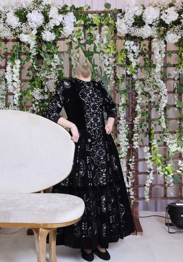 Gown 1104 1105